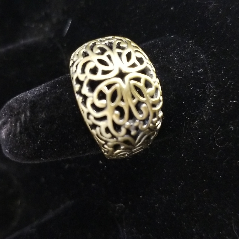 Tendril ring by lia sophia